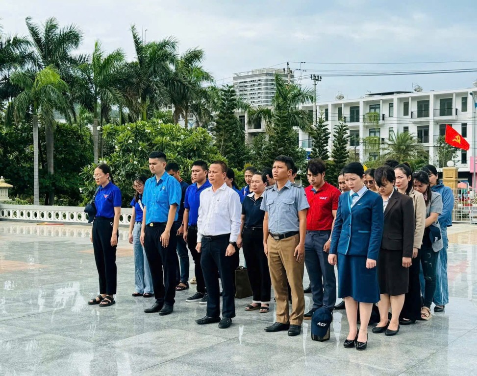 Cảng vụ Hàng không miền Trung tổ chức hoạt động tri ân nhân kỷ niệm 78 năm Ngày Thương binh – Liệt sĩ (27/7/1947 – 27/7/2025)